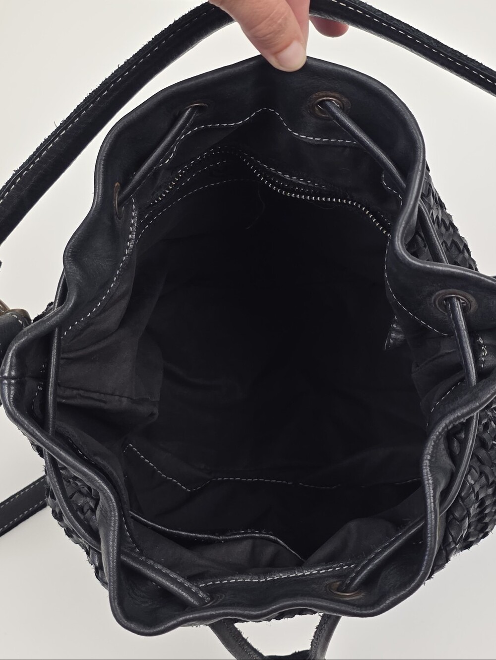 Valentina Woven Leather Bucket Purse Black - Picture 8 of 13